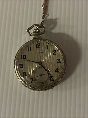 Antique Illinois 21 Jewel Pocket Watch